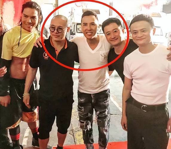 马云身边总有李连杰甄子丹,功夫巨星为何陪在他左右？