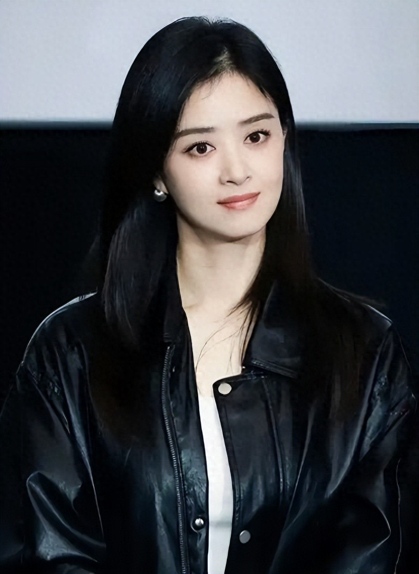 分手10年后，42岁蒋欣官宣喜讯，已是叶祖新“高攀不起”的存在