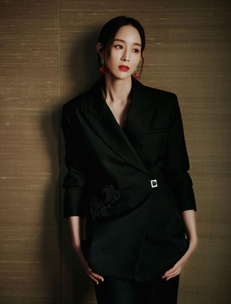 女明星都爱穿的中性西装，气场强又干练