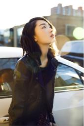 女明星皮衣穿搭_女明星皮草搭配_Angelababy皮衣时尚风格