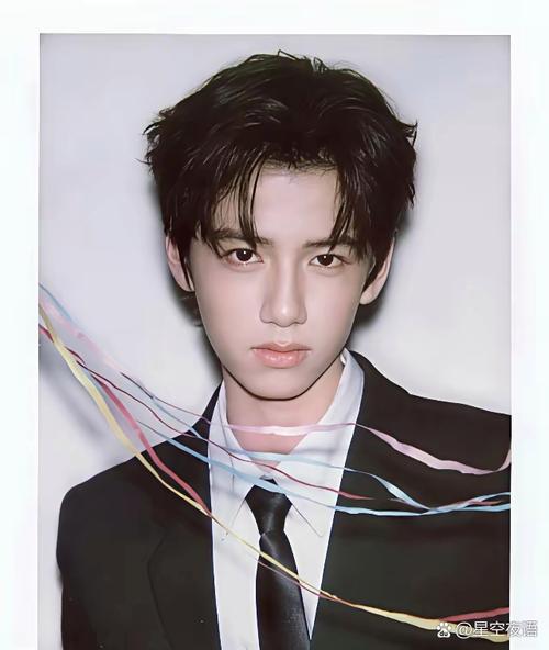 男星圈背景娱乐大佬是谁_男星圈背景娱乐小说_娱乐圈男星背景