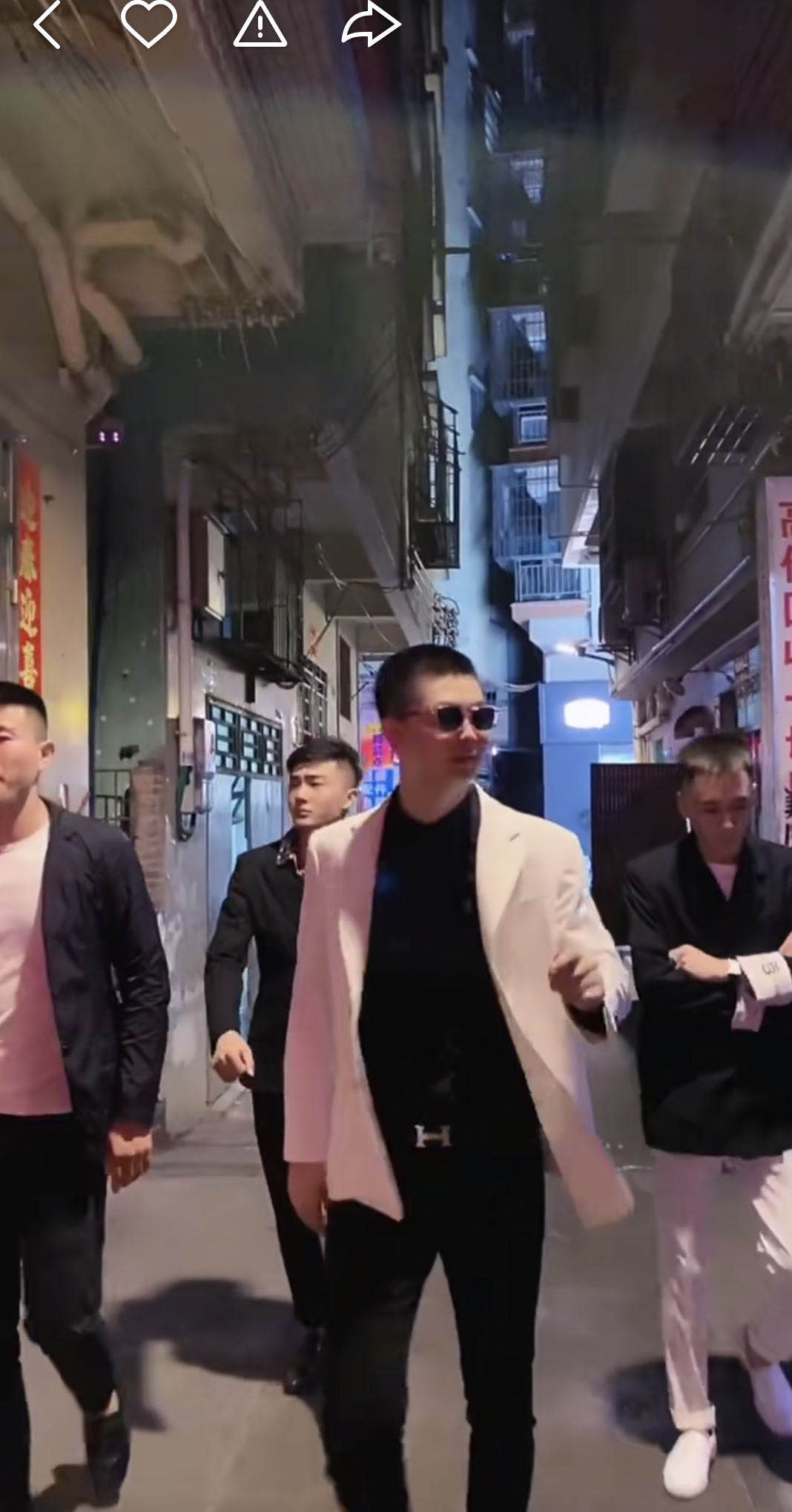 二驴逆徒一哥直播间互动_逆徒一哥想认二驴当干爹_八卦爆料网红二驴是谁啊图片大全-