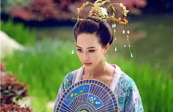 有个女明星叫张钧什么_张钧甯 逆袭 娱乐圈 扒卦